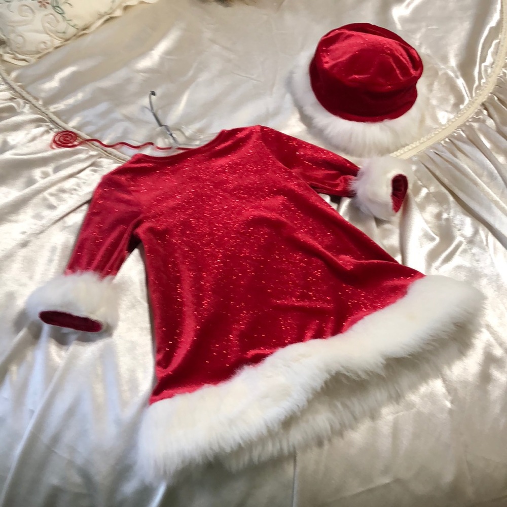 Bonnie Jean 2T Girls Santa Dress & Matching Hat - Picture 4 of 4